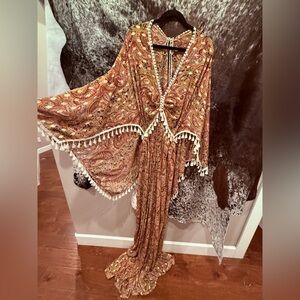 Zebubeyou Paisley Maxi Dress